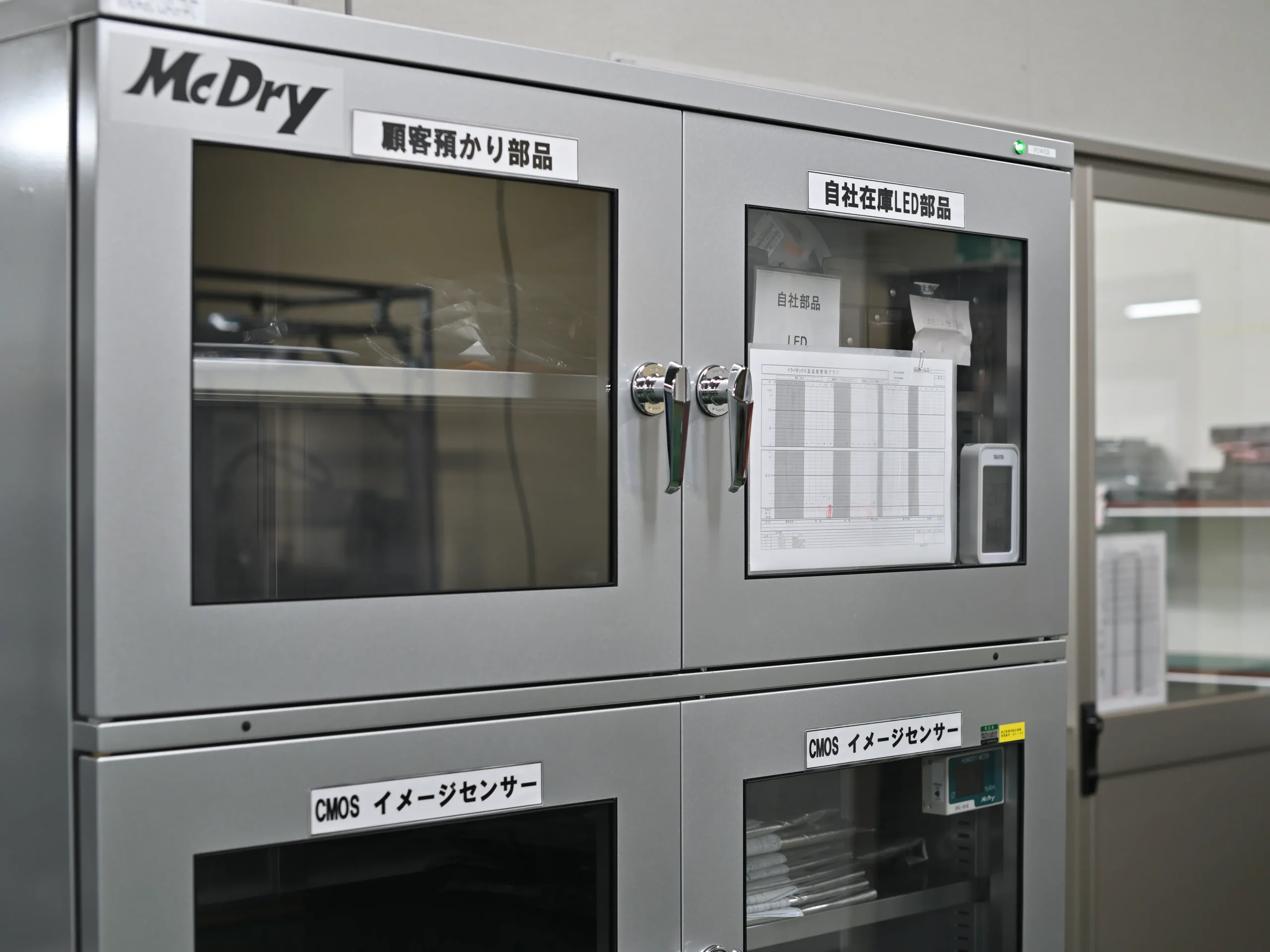 湿度1〜5%で半導体やFPC基板を保管するドライボックス（長期保管による劣化防止）