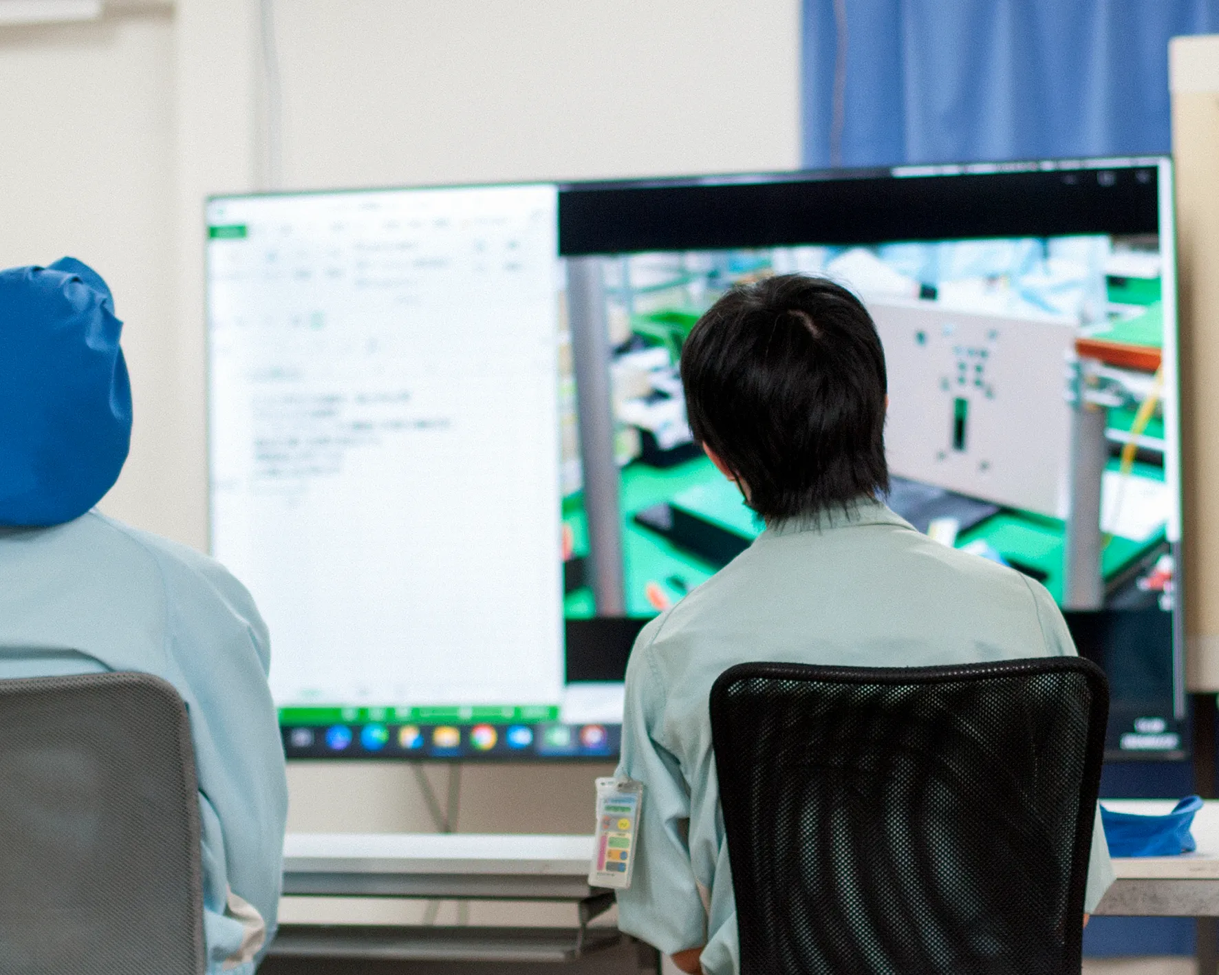 会議室にはモニター(65インチ)を設置して、情報や目標を見える化し、従業員の向かう先を合わせるために使います。