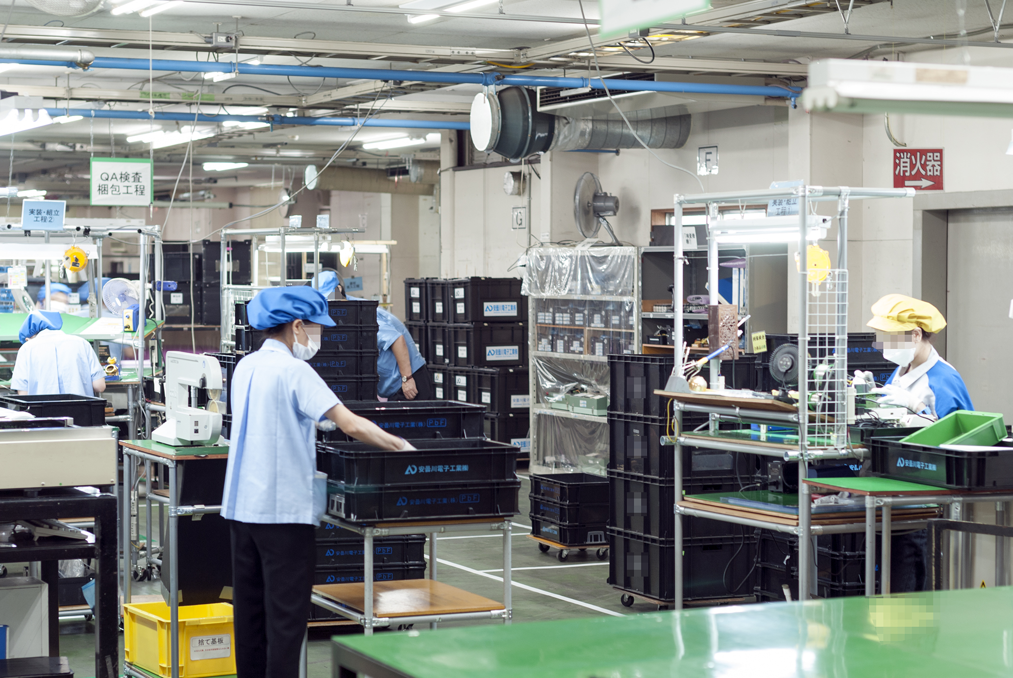 モノの滞留を防ぎ、工程の流れ化を図るためには、モノの動きが最小限になるようにラインレイアウトの見直し、動線の短縮化(間締め)が有効