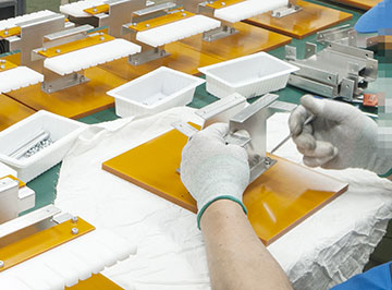 安曇川電子工業の治具製作