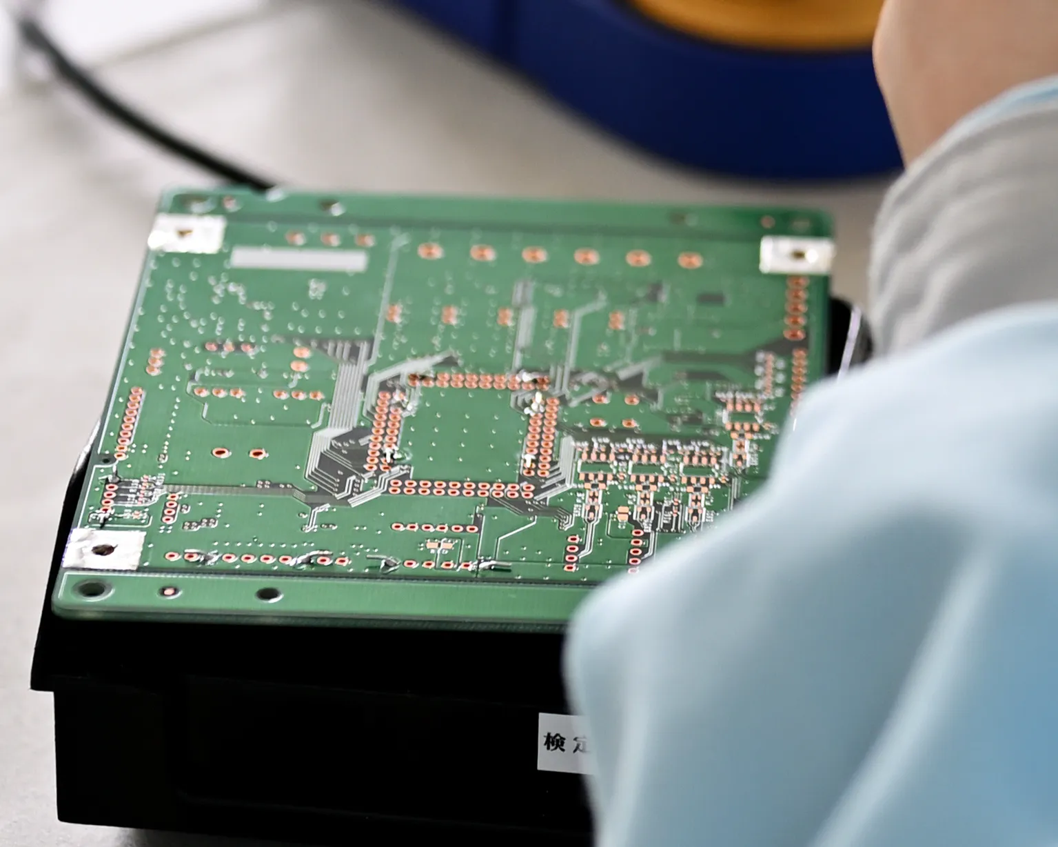 プリント基板における表面処理の種類は？必要性や目的も解説