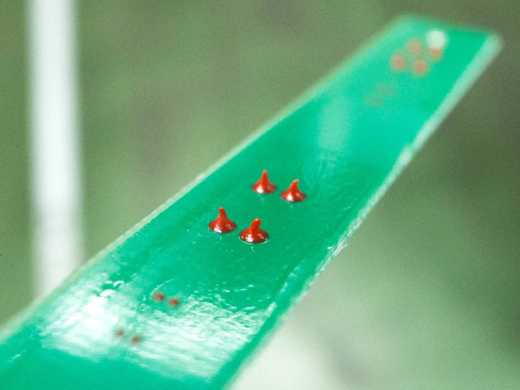 ボンド塗布の工程