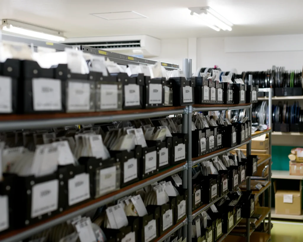 表面実装機で搭載するチップ部品